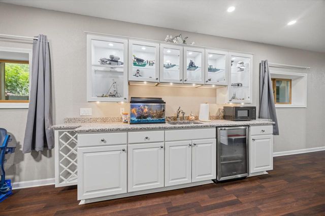 401 Highland Road, Cambridge, WI 53523