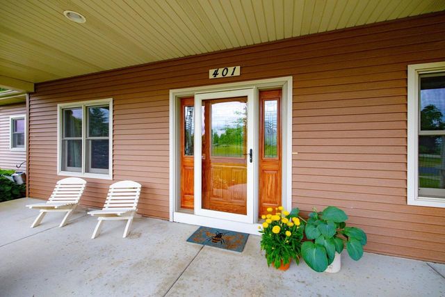 401 Highland Road, Cambridge, WI 53523