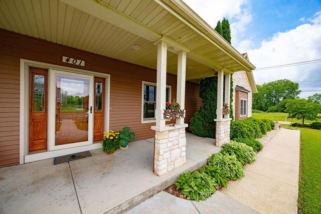 401 Highland Road, Cambridge, WI 53523