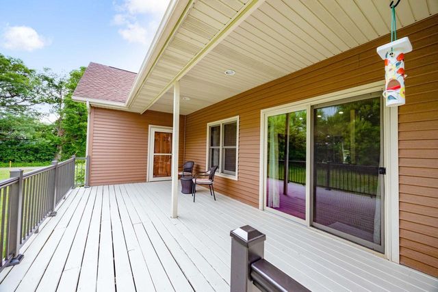 401 Highland Road, Cambridge, WI 53523