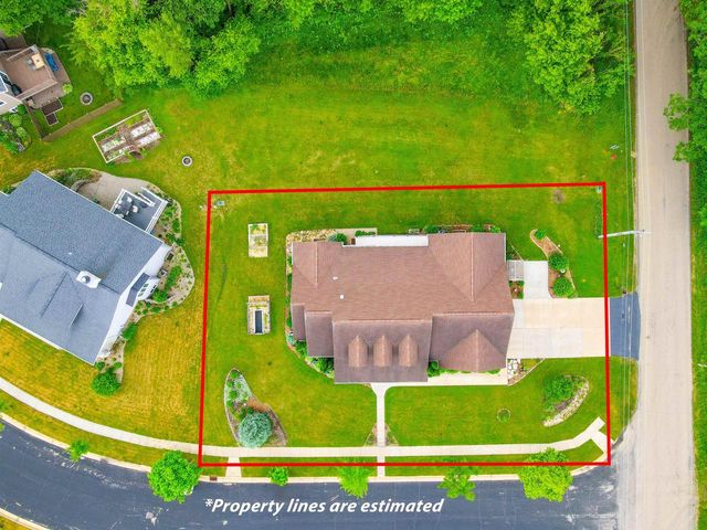 401 Highland Road, Cambridge, WI 53523