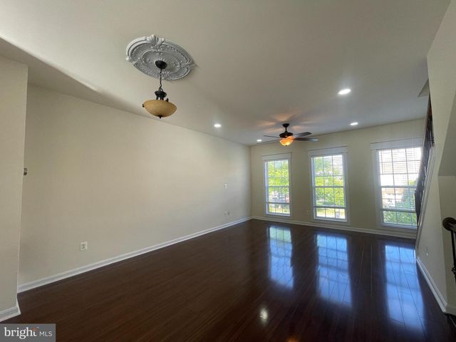24673 NETTLE MILL SQ, Aldie, VA 20105