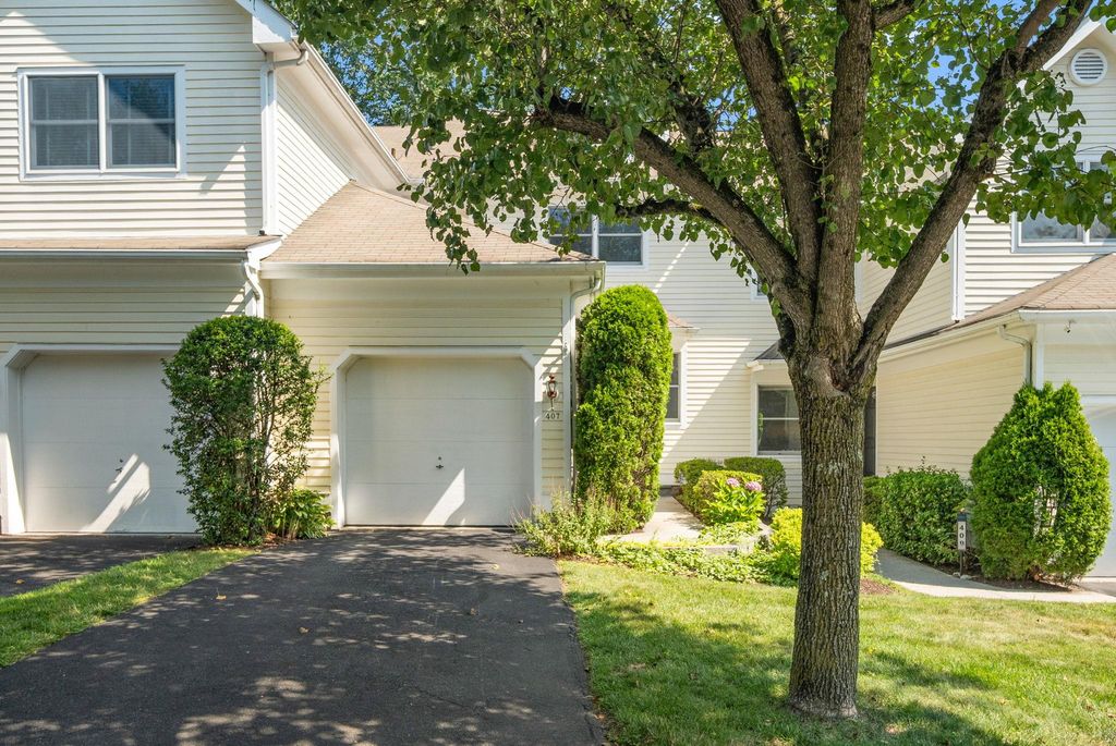 407 Glenwood Drive, Briarcliff Manor, NY 10510