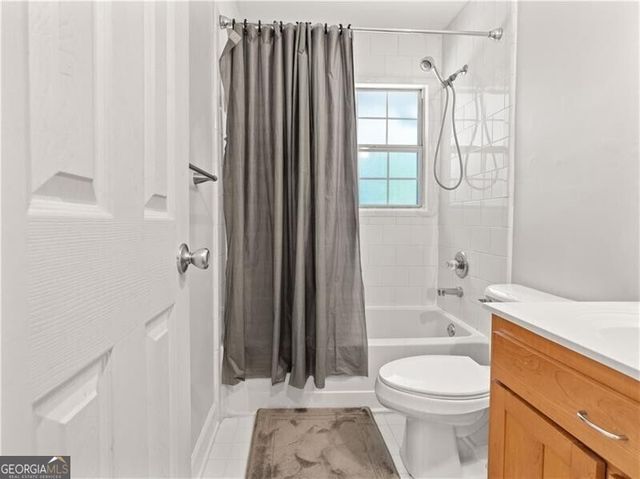 2232 Dunseath Avenue NW 404, Atlanta, GA 30318