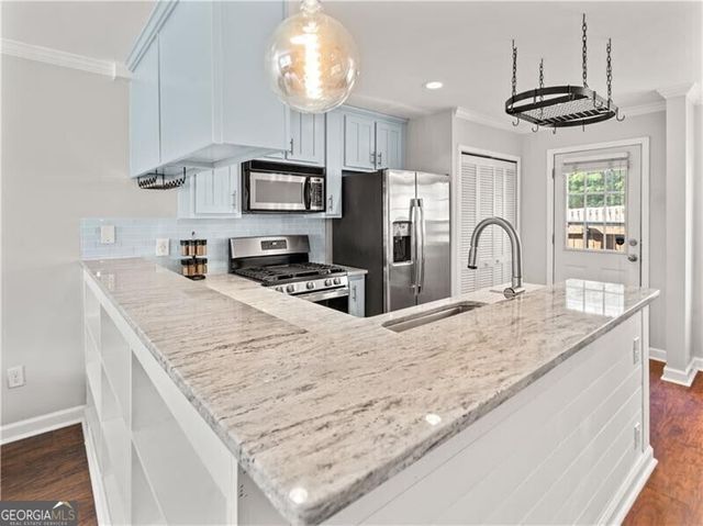 2232 Dunseath Avenue NW 404, Atlanta, GA 30318