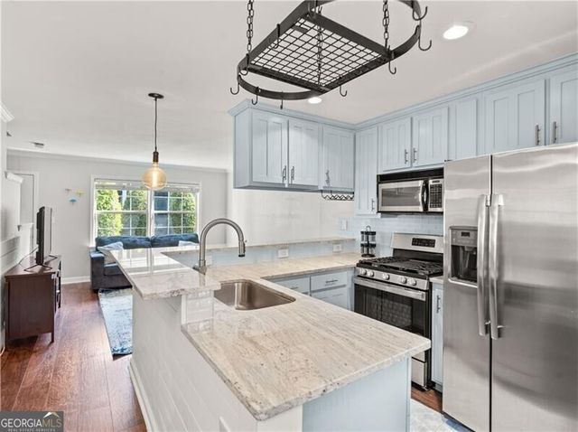 2232 Dunseath Avenue NW 404, Atlanta, GA 30318