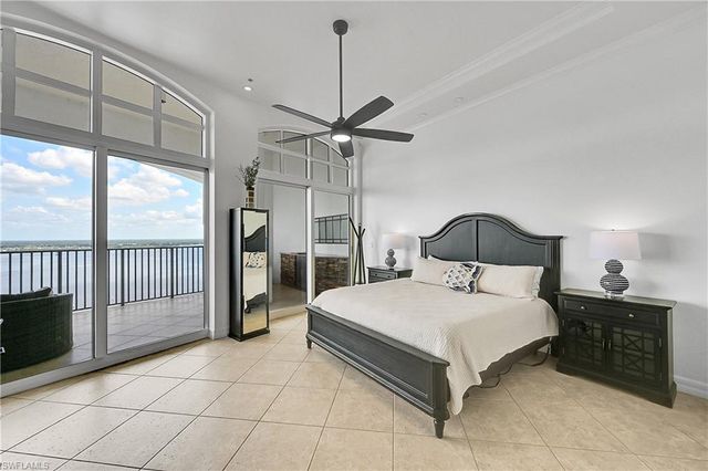 2797 1st ST 2202, Fort Myers, FL 33916