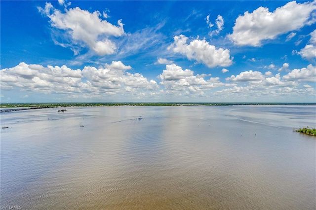 2797 1st ST 2202, Fort Myers, FL 33916