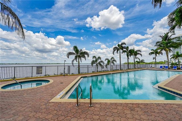 2797 1st ST 2202, Fort Myers, FL 33916