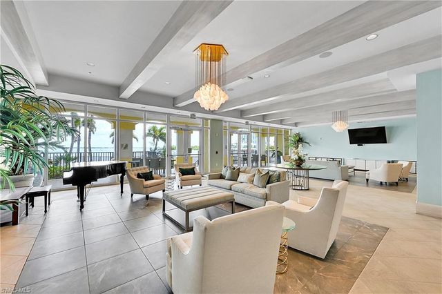 2797 1st ST 2202, Fort Myers, FL 33916