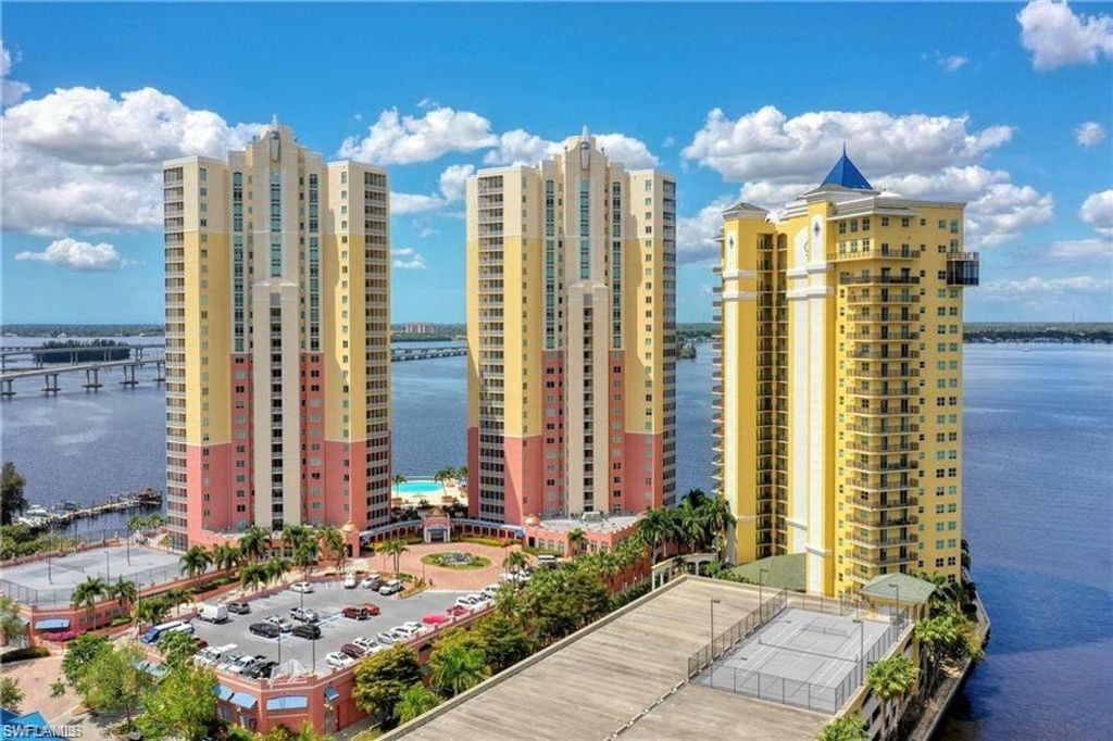 2797 1st ST 2202, Fort Myers, FL 33916