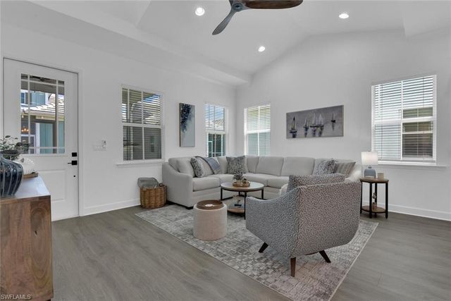 7242 Saona CT, Naples, FL 34113