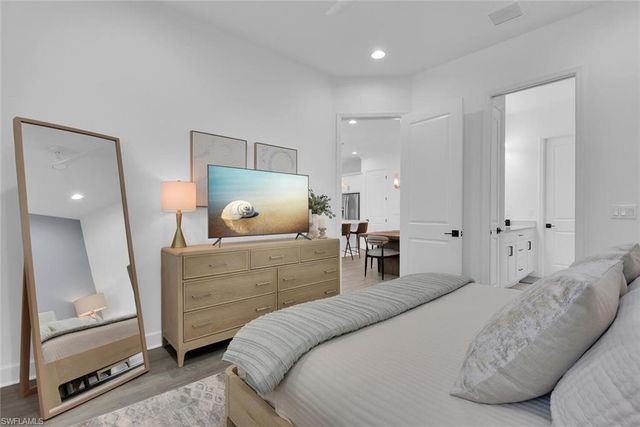 7242 Saona CT, Naples, FL 34113