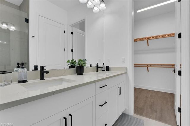 7242 Saona CT, Naples, FL 34113