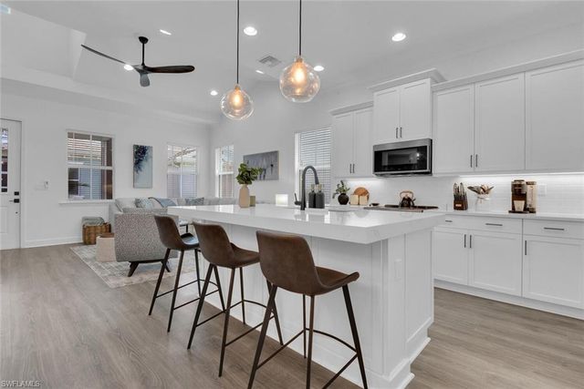 7242 Saona CT, Naples, FL 34113