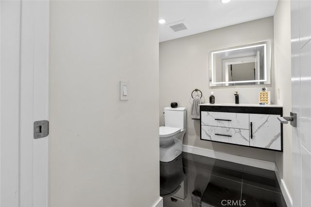 10894 Olinda 123, Sun Valley, CA 91352