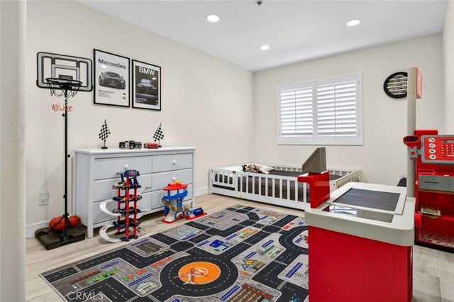 10894 Olinda 123, Sun Valley, CA 91352