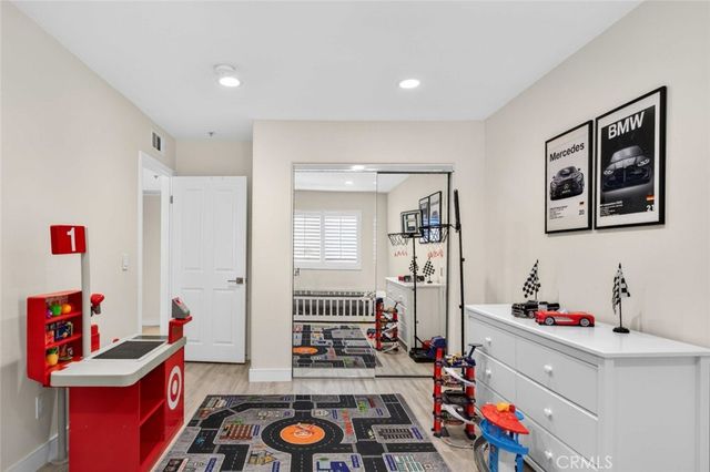 10894 Olinda 123, Sun Valley, CA 91352