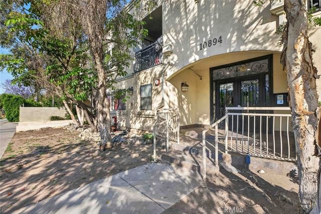 10894 Olinda 123, Sun Valley, CA 91352