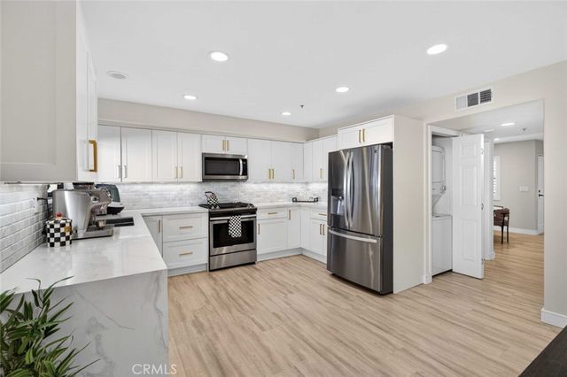 10894 Olinda 123, Sun Valley, CA 91352