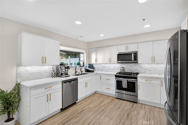 10894 Olinda 123, Sun Valley, CA 91352