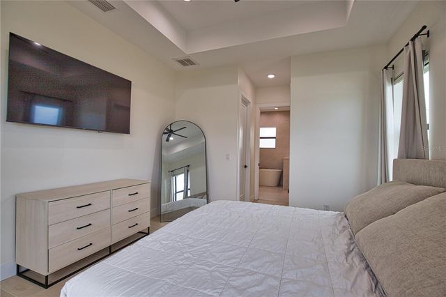 4 RIVER CT, Placida, FL 33946