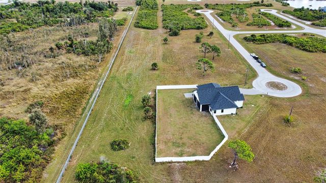 4 RIVER CT, Placida, FL 33946