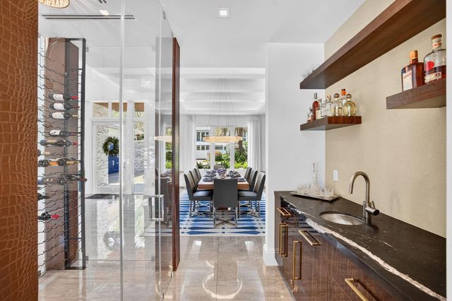 39 Pelican Drive, Fort Lauderdale, FL 33301