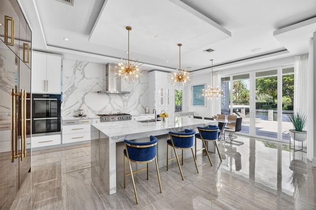 39 Pelican Drive, Fort Lauderdale, FL 33301