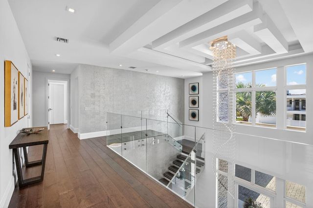 39 Pelican Drive, Fort Lauderdale, FL 33301