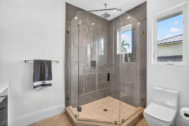39 Pelican Drive, Fort Lauderdale, FL 33301