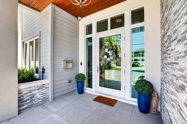 39 Pelican Drive, Fort Lauderdale, FL 33301