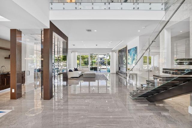 39 Pelican Drive, Fort Lauderdale, FL 33301