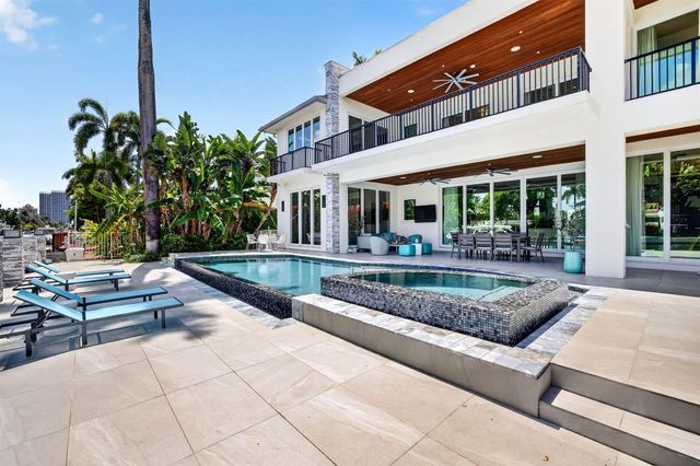 39 Pelican Drive, Fort Lauderdale, FL 33301