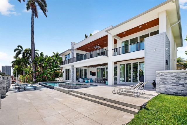 39 Pelican Drive, Fort Lauderdale, FL 33301