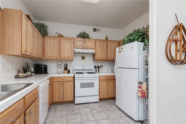 3924 Quiet Pine Street 103, Las Vegas, NV 89108