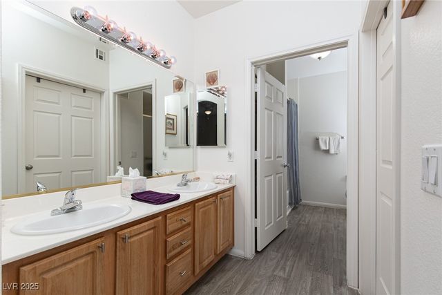 3924 Quiet Pine Street 103, Las Vegas, NV 89108