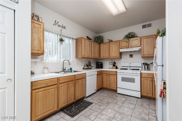 3924 Quiet Pine Street 103, Las Vegas, NV 89108