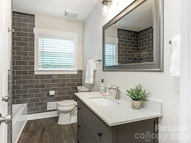 3319 Providence Road, Charlotte, NC 28211