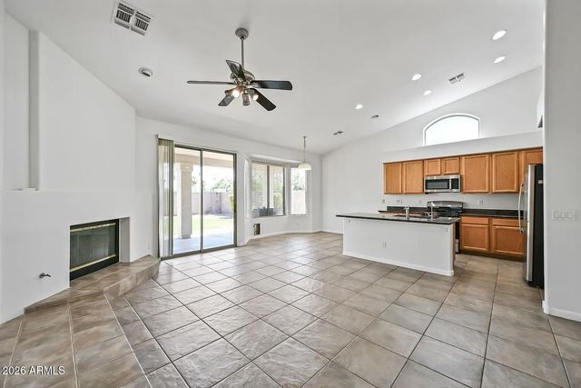 6401 E WALTANN Lane, Scottsdale, AZ 85254