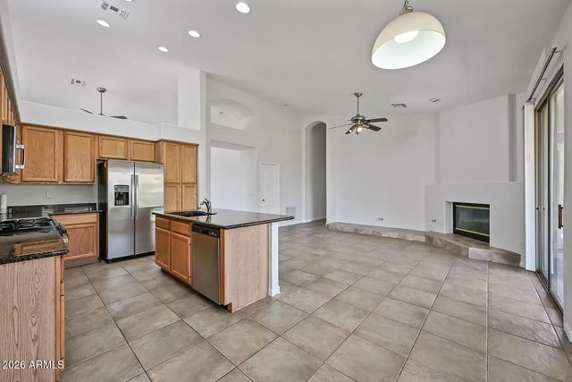 6401 E WALTANN Lane, Scottsdale, AZ 85254