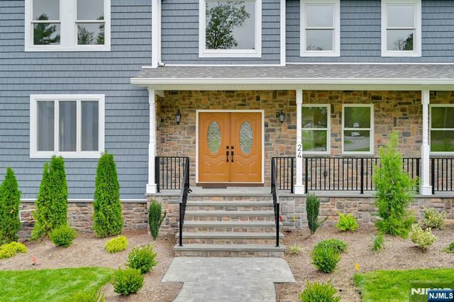 24 Eagles Nest Terrace, West Milford, NJ 07480