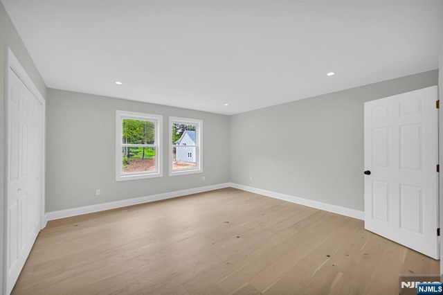 24 Eagles Nest Terrace, West Milford, NJ 07480