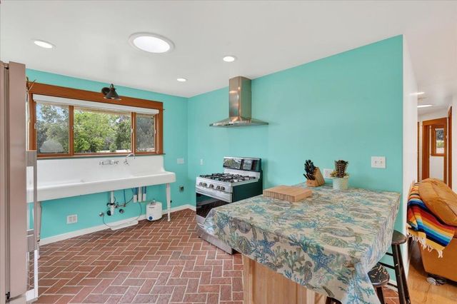 67 Hughes Road, Watsonville, CA 95076