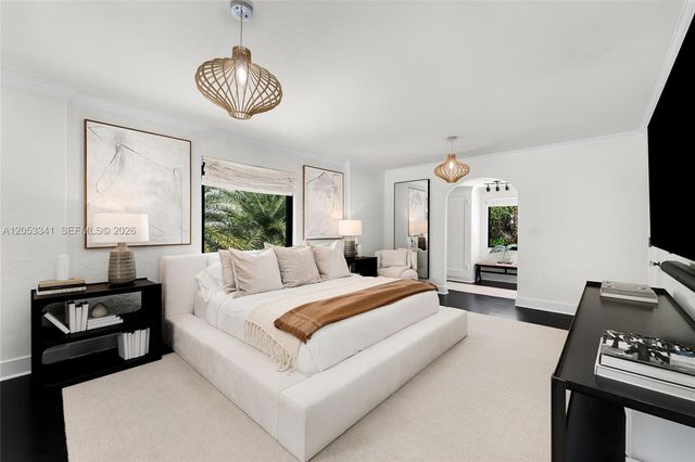 4430 Alton Rd, Miami Beach, FL 33140