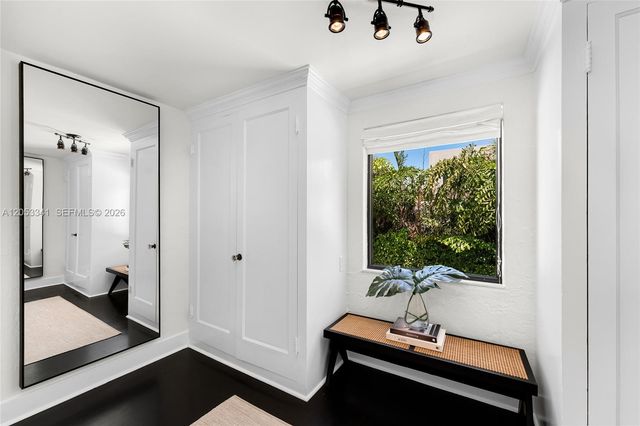 4430 Alton Rd, Miami Beach, FL 33140
