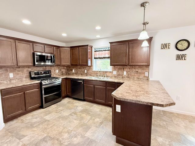 36 Bell Road, Chazy, NY 12921