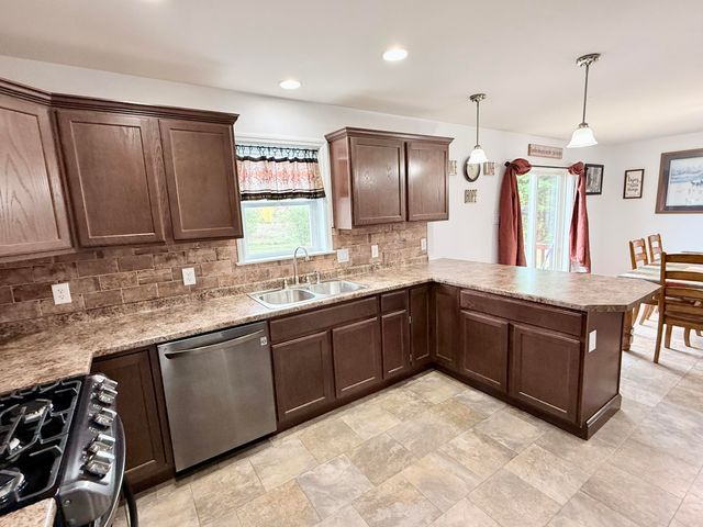 36 Bell Road, Chazy, NY 12921