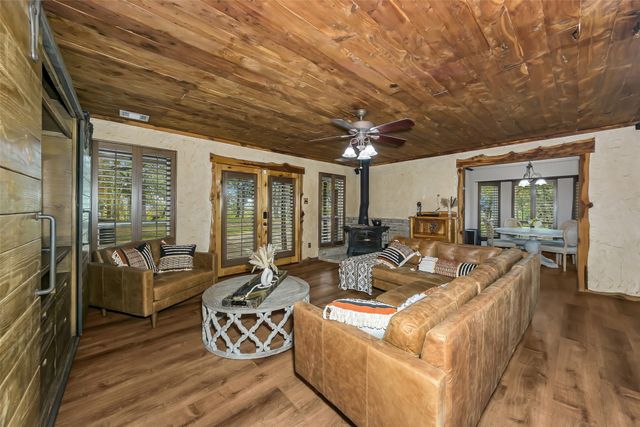 3911 N Highway 281, Mineral Wells, TX 76067