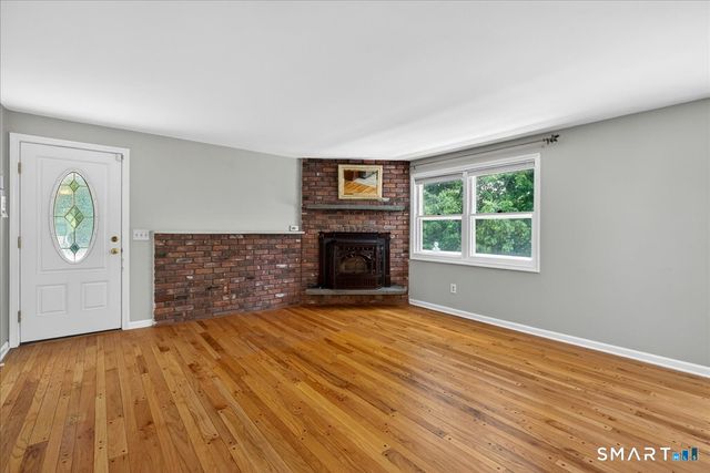 22 Cloverdale Avenue, Shelton, CT 06484